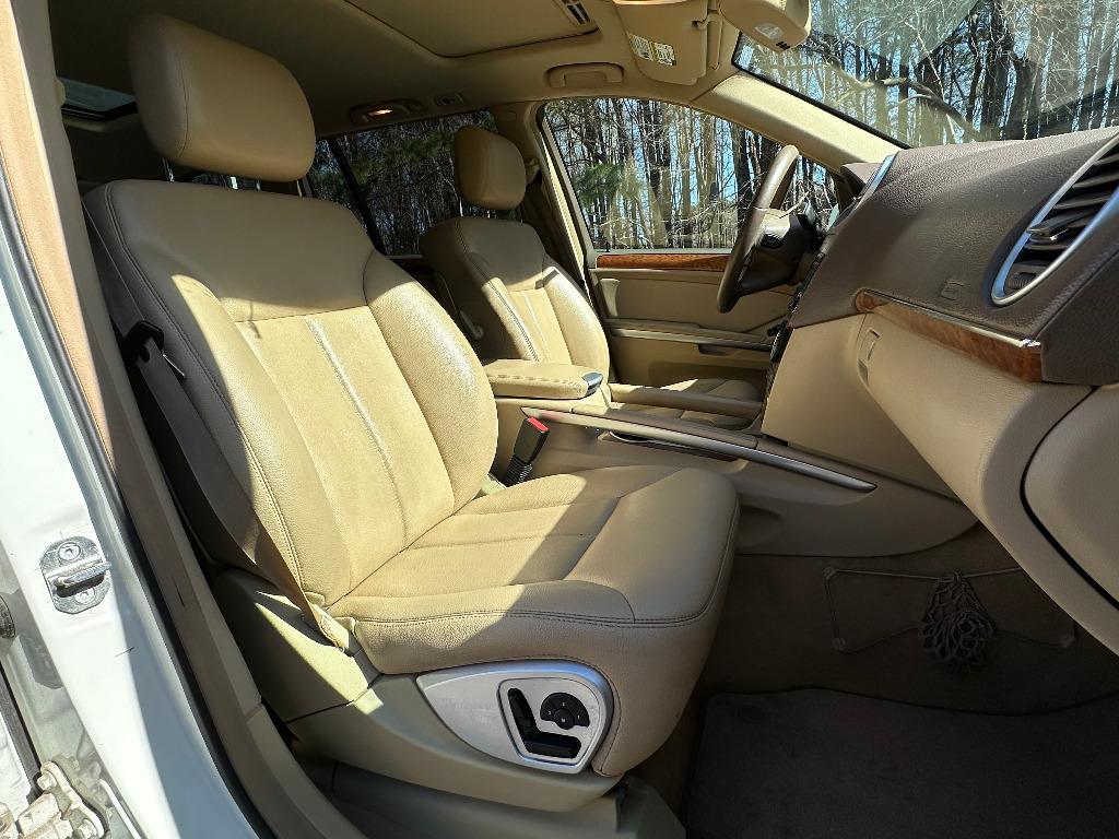 2008 Mercedes-Benz GL-Class GL320 photo